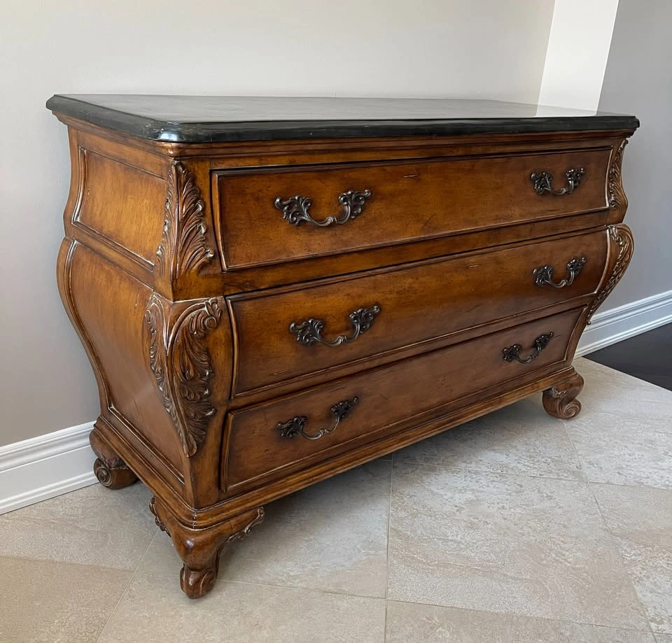 Hooker Furniture French Chest – Solid Wood – Designer Piece – PE - photo 3