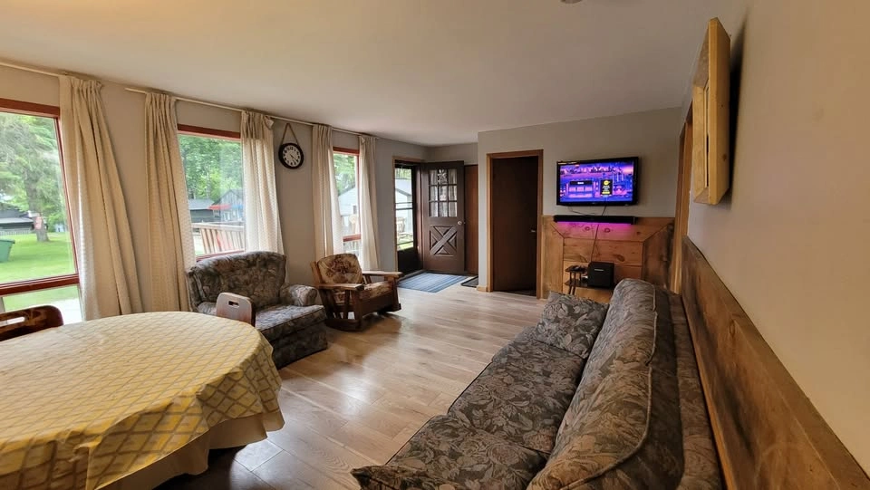 3 Beds 1 Bath House - photo 3