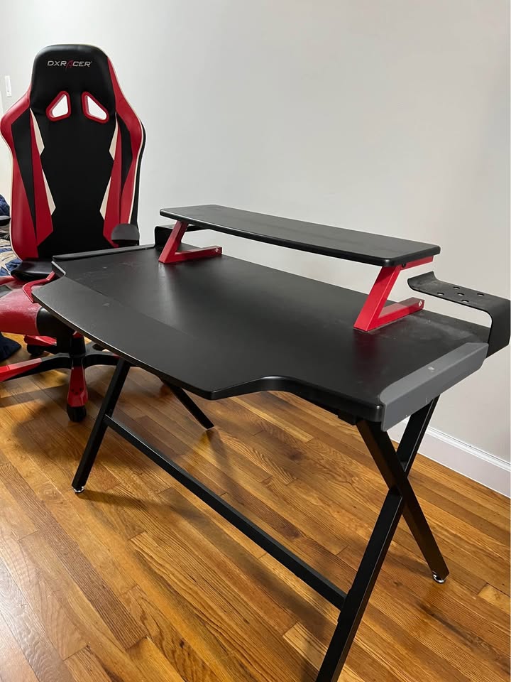 Gaming Computer Chair and Desk