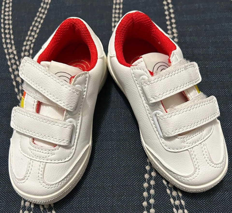 Little Bird Unisex Kid’s White Rainbow Sneakers - NEW - SZ 6 (23 - photo 2