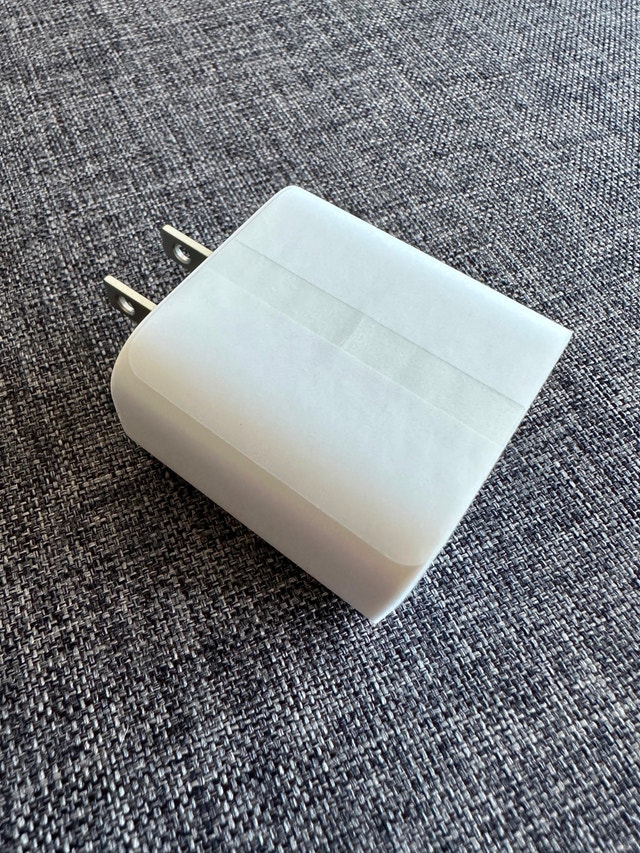 Apple 20W USB-C Power Adapter – Brand New