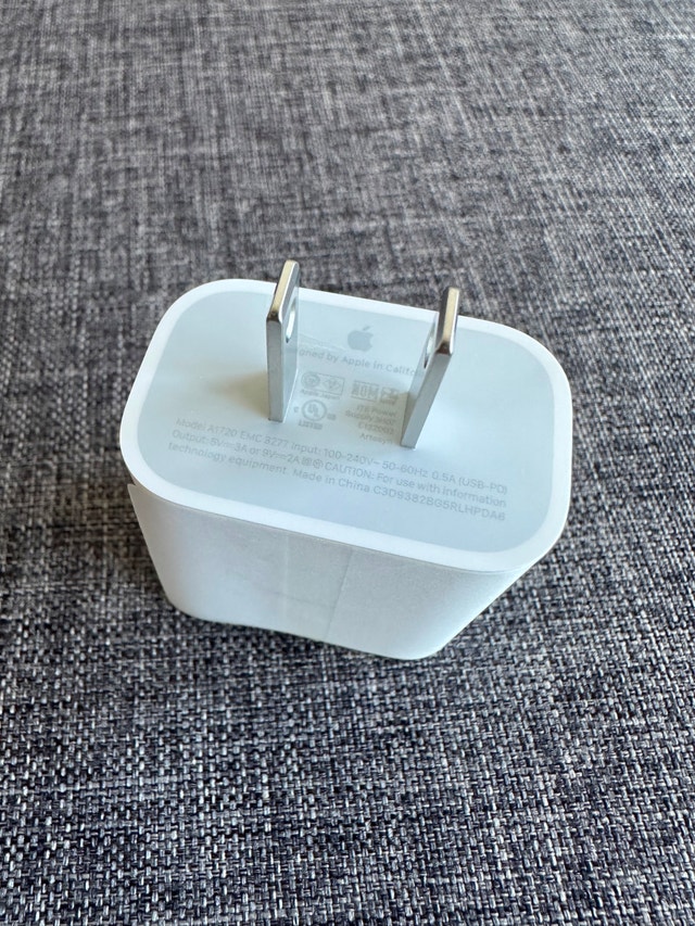 Apple 20W USB-C Power Adapter – Brand New - photo 3