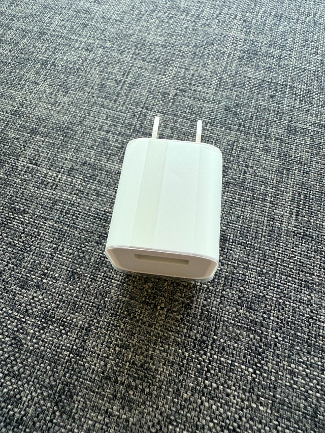 Apple 5W USB Power Adapter – Brand New - photo 2