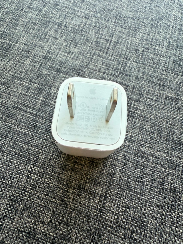 Apple 5W USB Power Adapter – Brand New - photo 3