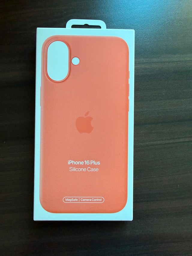 NEW iPhone 16 Plus MagSafe Silicone Case – Tangerine