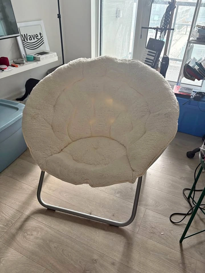 Cream Sherpa Folding Papasan Chair
