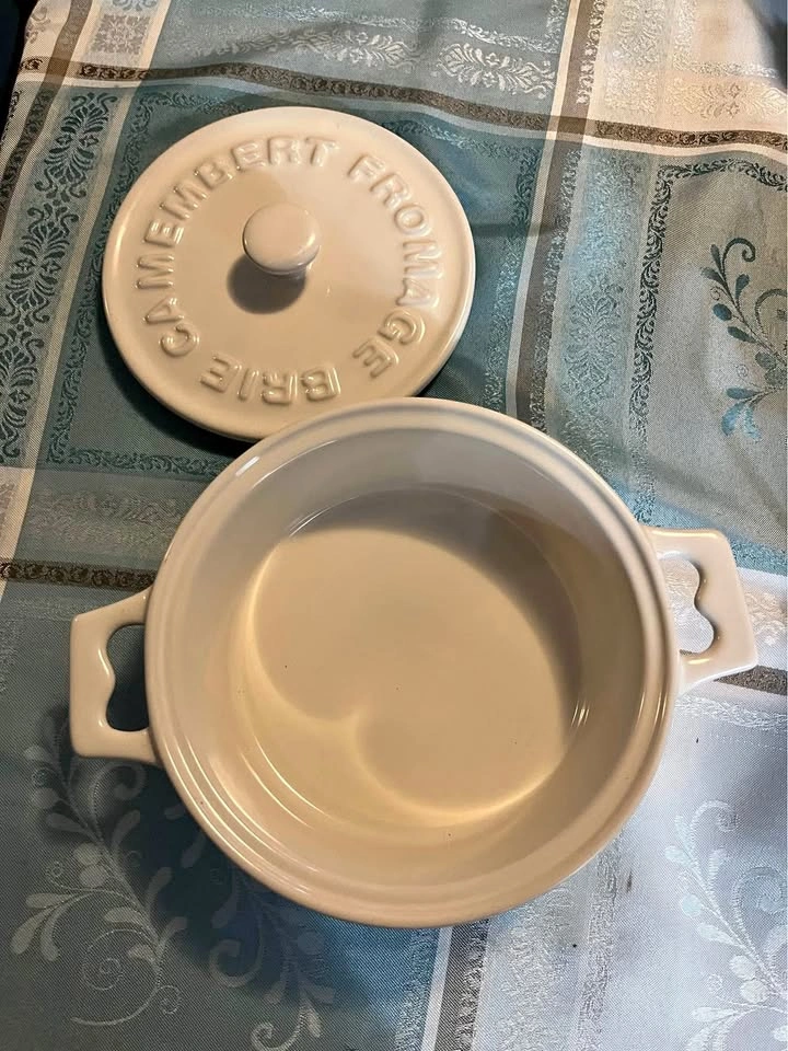 New cheese baking pot