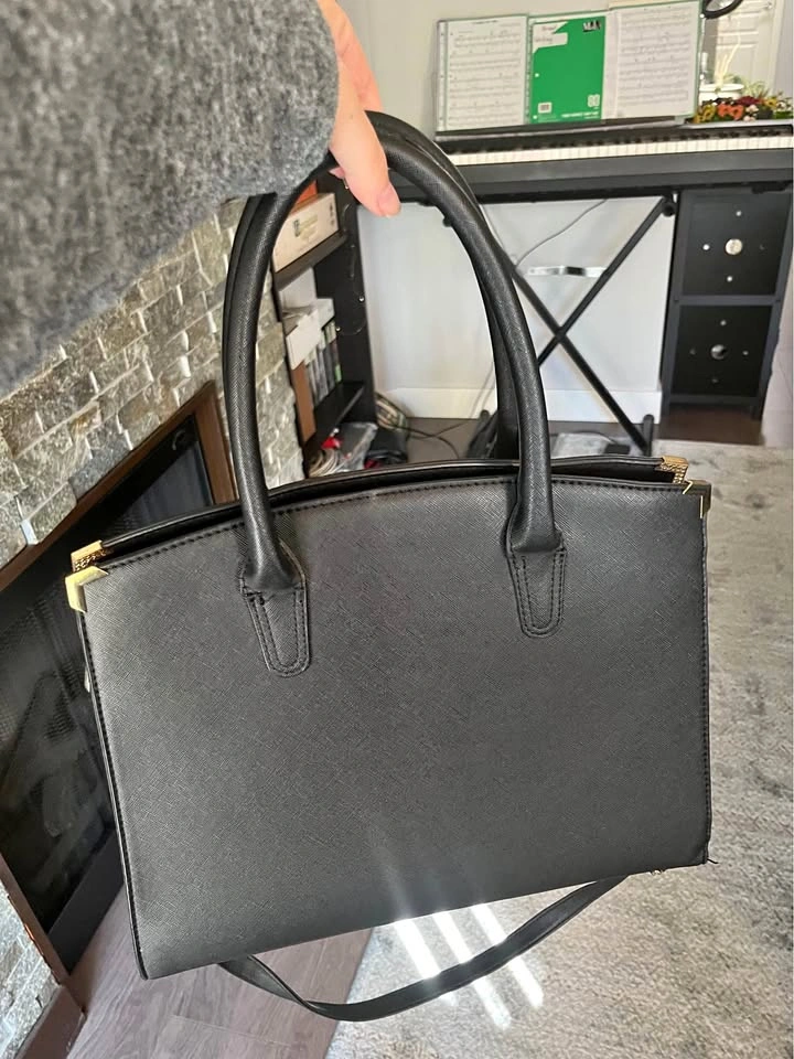 Cute black purse (fits a laptop)