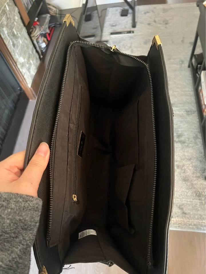 Cute black purse (fits a laptop) - photo 4