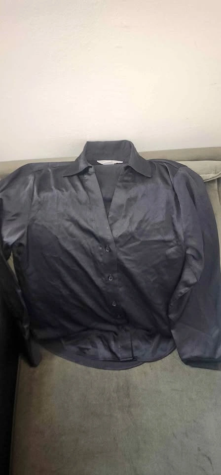 H&M Women's Satin Longsleeve Blouse