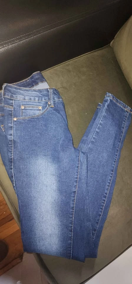 Women's denim skinny jeans - photo 2