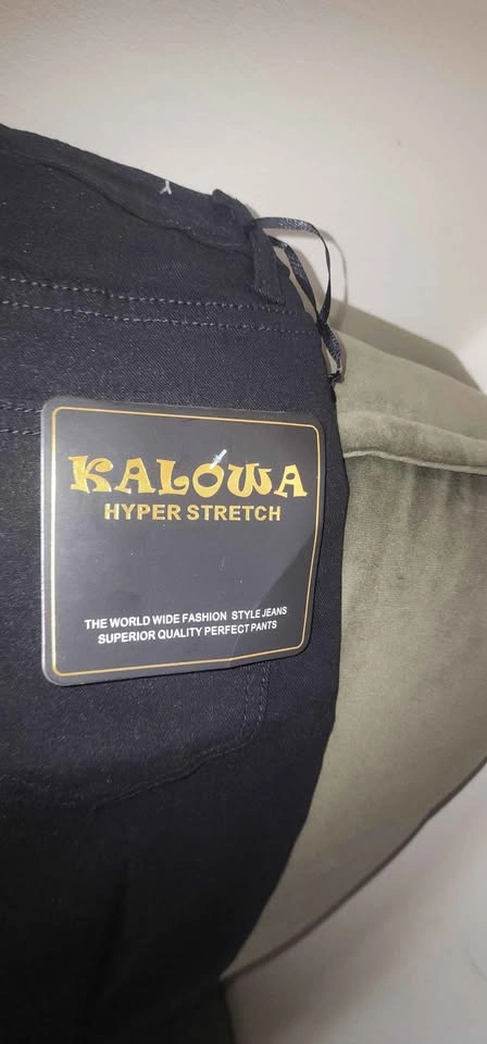 Kalowa Women's black stretchy shorts - photo 4