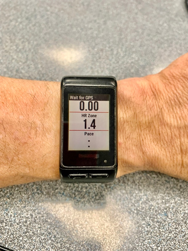 Garmin Vivovactive HR Smartwatch - GPS, Heart Monitor - photo 3