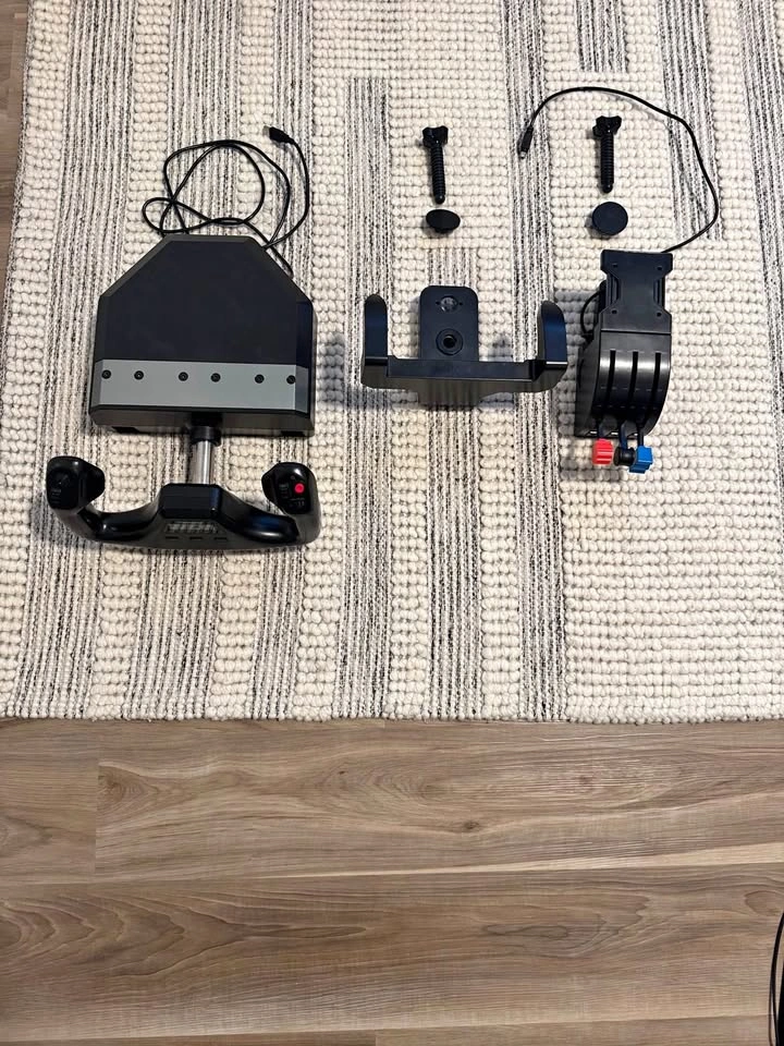 Logitech Saitek Pro Flight Yoke System w/ Throttle Quadrant