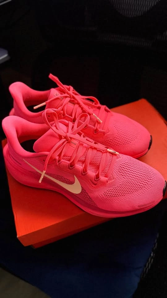 Nike Air Zoom Pegasus 41 - Size Women’s 8 - photo 4
