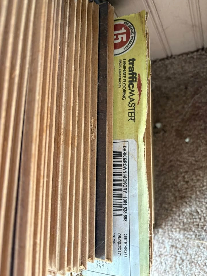 Laminate flooring by Traffic master - photo 2