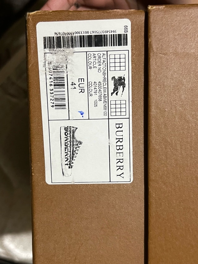 Burberry Shoes (MEN) - photo 2