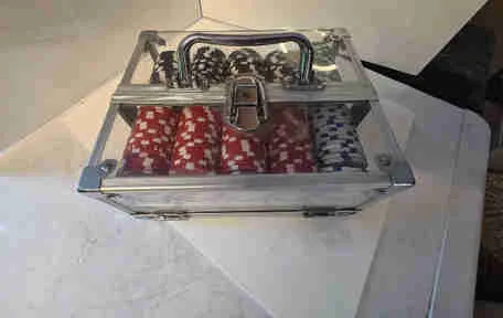 Poker Chips with carrying case thumbnail