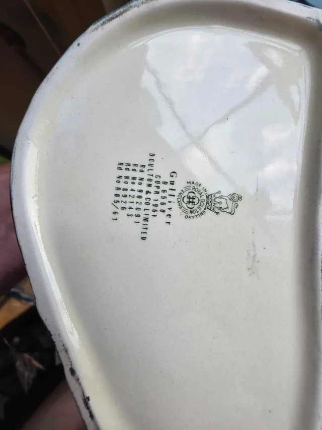 Royal Doulton Gulliver Toby Jug image indicator(5)