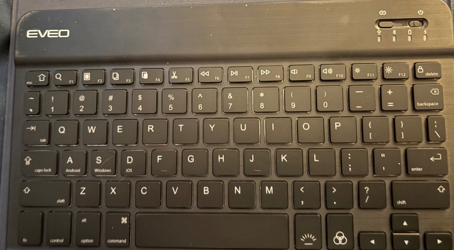 Eevo iPad Keypad - photo 2