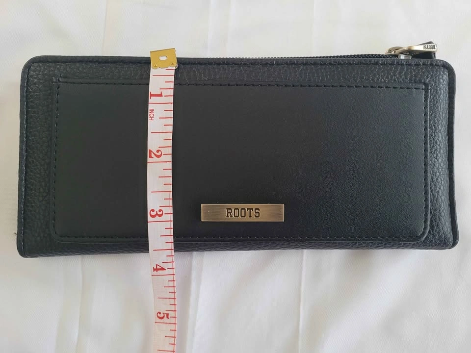 ROOTS Black Leather Wallet - photo 3