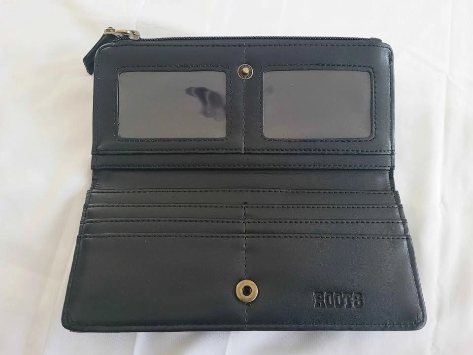 ROOTS Black Leather Wallet - photo 5