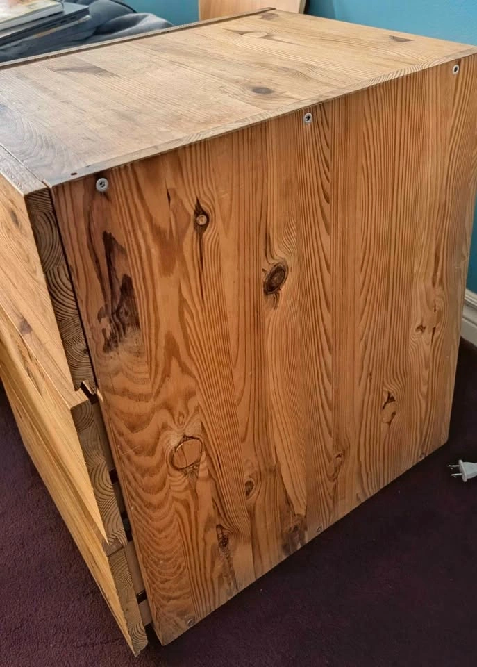 Side table / Bedside table / Coffee table
