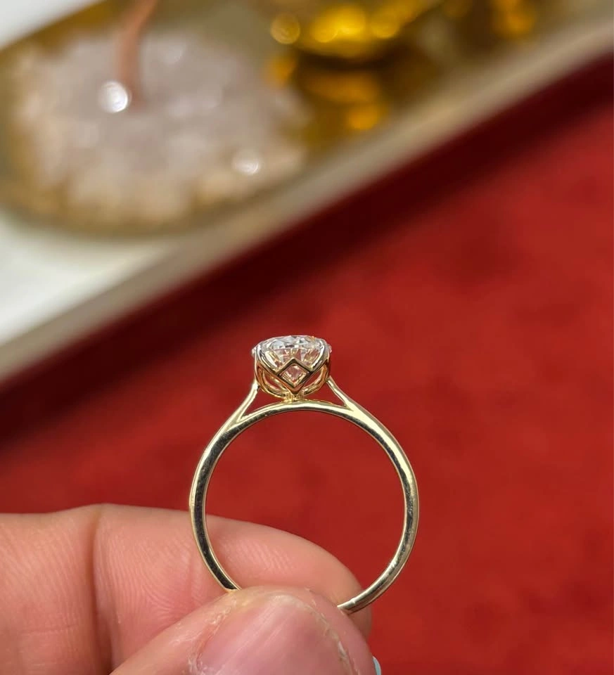 2.0 CT Oval Lab-Grown Diamond Ring – IGI Certified - photo 3