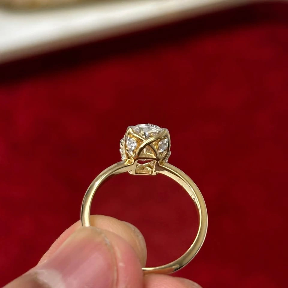 2.5 CT Oval Lab-Grown Diamond Ring – IGI Certified | 14K Gold - photo 3