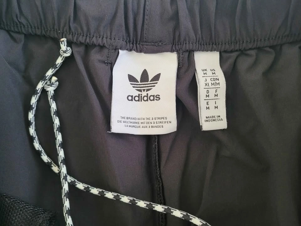 ADIDAS Adventure Mens M Black Cargo Shorts - photo 3