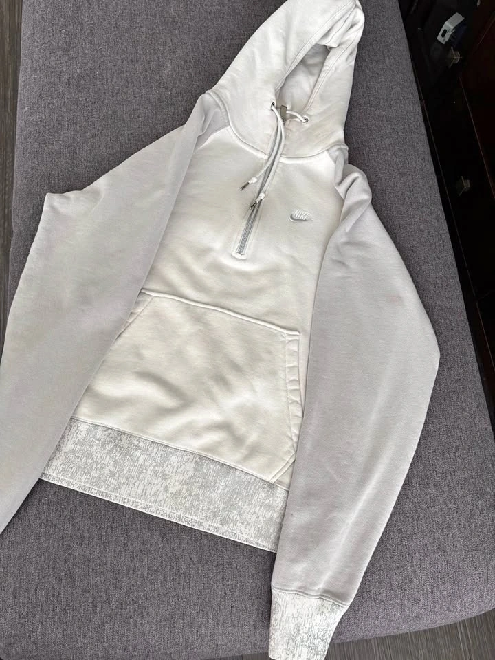 Nike Hoodie Medium