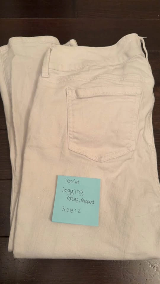 Women's Jeans - Size 12-14 - photo 2