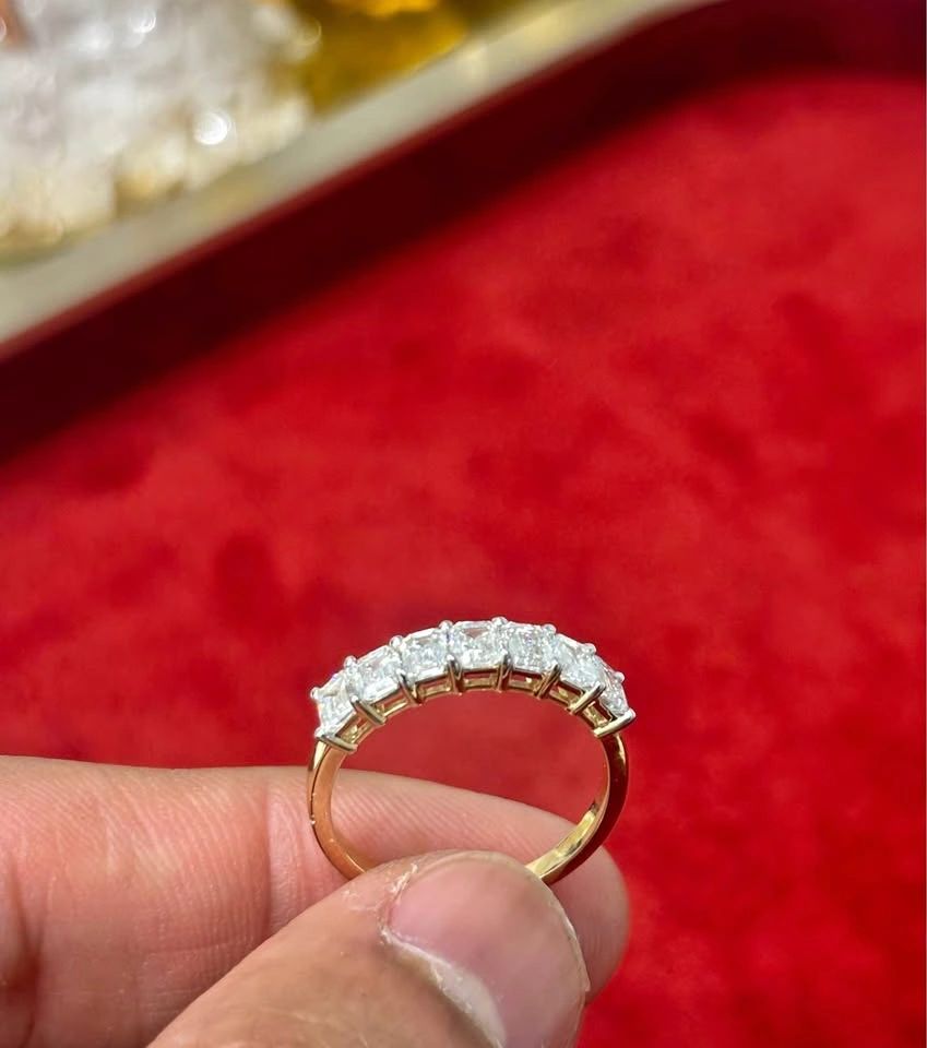 1.60 CT Multi-Stone Lab-Grown Diamond Band – IGI Certified | 14K