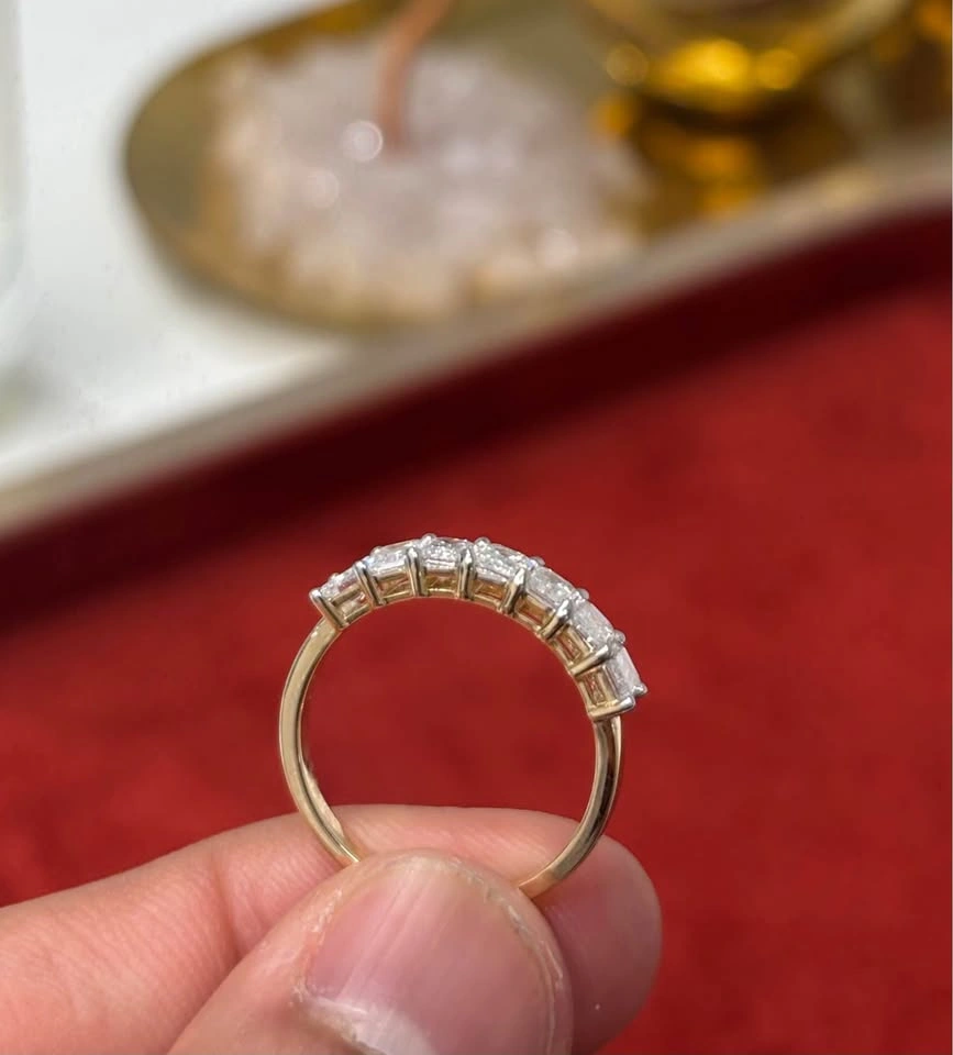 1.60 CT Multi-Stone Lab-Grown Diamond Band – IGI Certified | 14K - photo 4