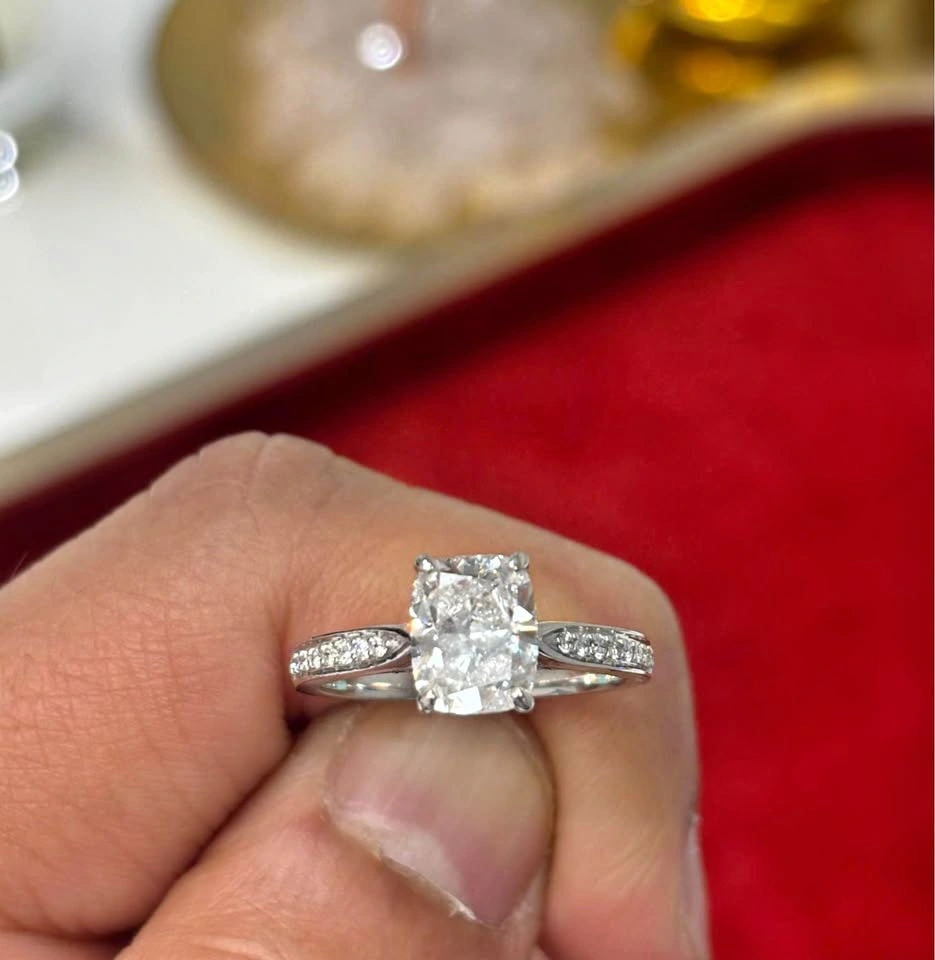 2.0 CT Cushion Cut Lab-Grown Diamond Ring – IGI Certified | 14K