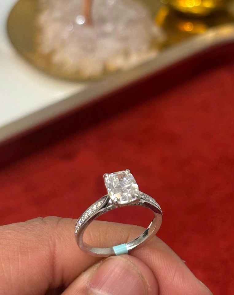2.0 CT Cushion Cut Lab-Grown Diamond Ring – IGI Certified | 14K - photo 2