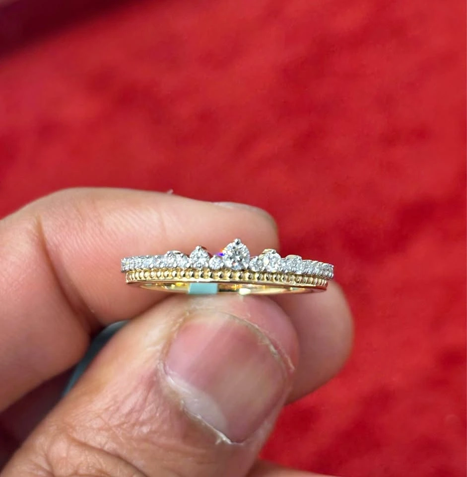 Elegant Diamond Crown Band Ring – 0.27 CT Total | 14K Gold