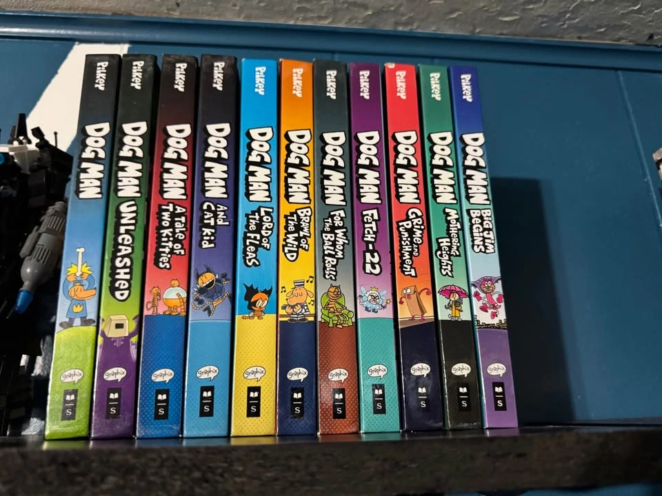 Dog Man & Diary of a Wimpy Kid Books - photo 3