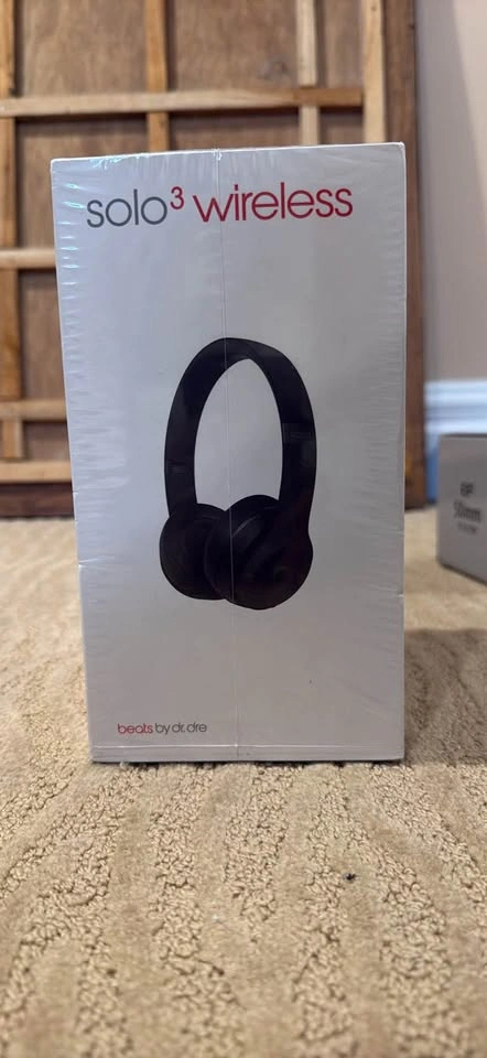 Beats Solo 3 Wireless Headphones – Brand New (40hr Battery) - photo 5