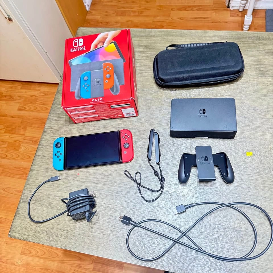 Nintendo Switch OLED + 256GB SD Card & Carrier Case - Like New