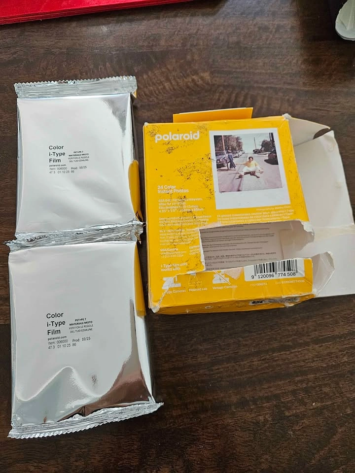 Polaroid i-Type Color Film - 16 Photos (2 Sealed Packs) - Fresh - photo 4
