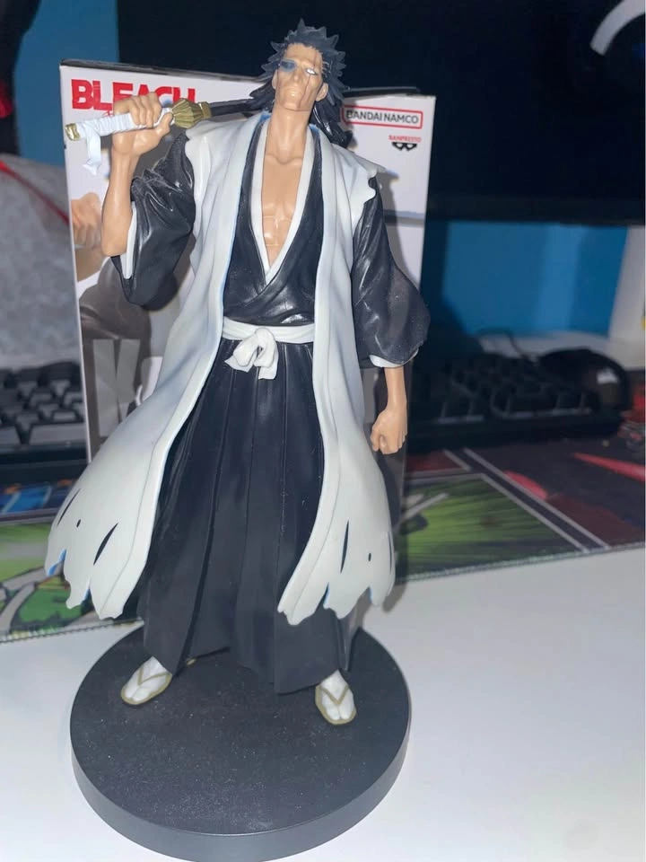 Anime Figures: Toji ($40) & Kenpachi (Sold) - photo 3