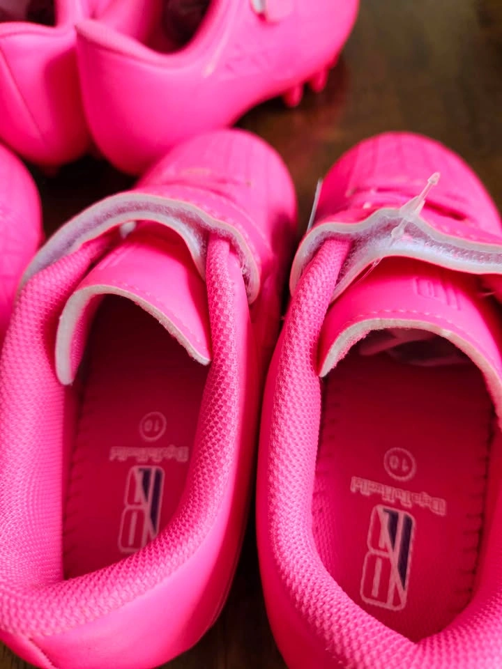 World Cup Ready! New Youth Cleats - Neon Pink (Sizes 8 & 10) - photo 3