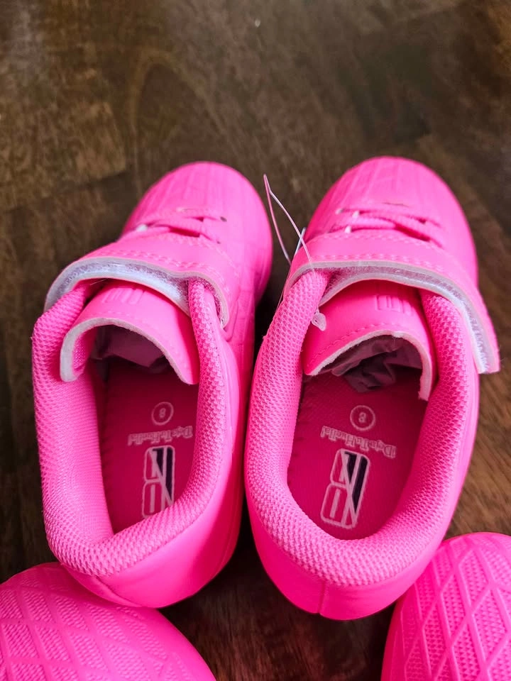 World Cup Ready! New Youth Cleats - Neon Pink (Sizes 8 & 10) - photo 4