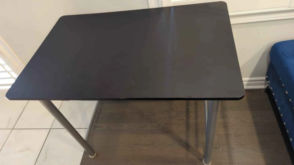 Desk and chair - photo 2