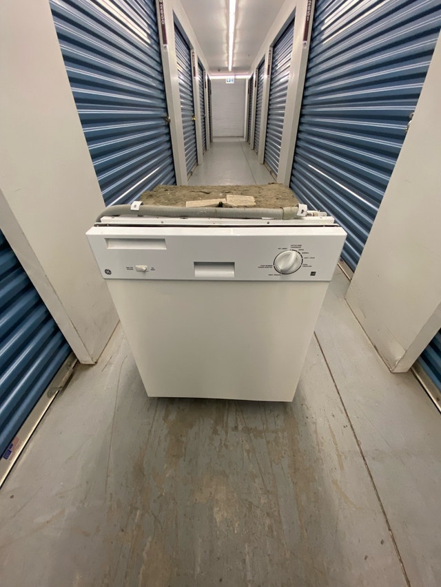 WHITE GE DISHWASHER - photo 3