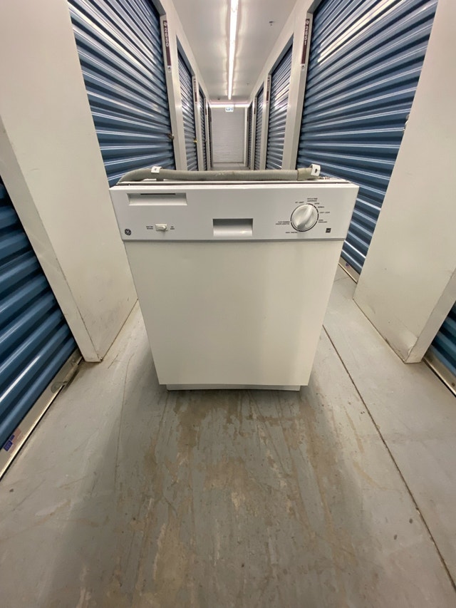 WHITE GE DISHWASHER - photo 4