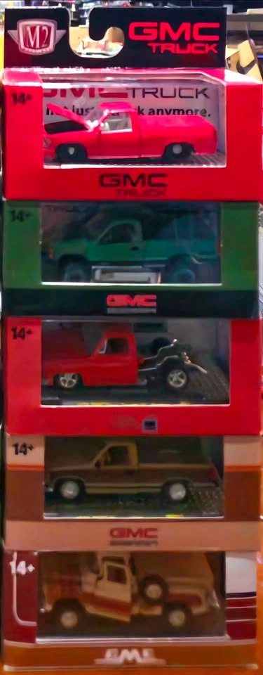 1/64 GMC M2 MACHINES UP FOR SALE !!! - photo 3