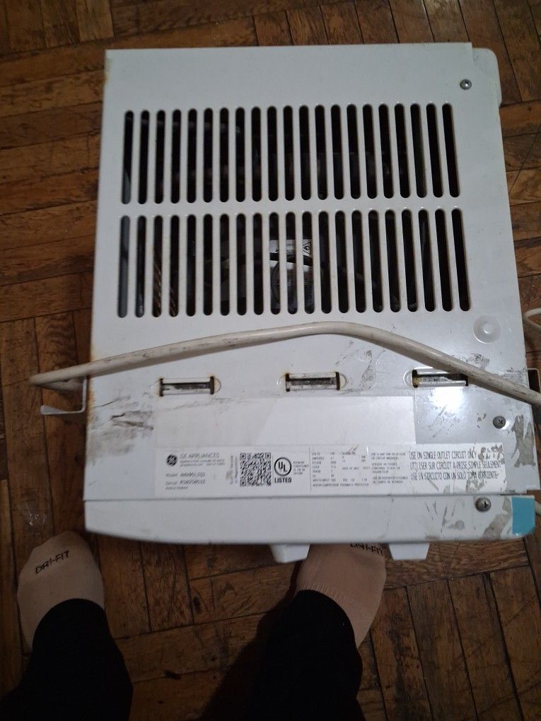 GE APPLIANCE AIR CONDITIONER - photo 5