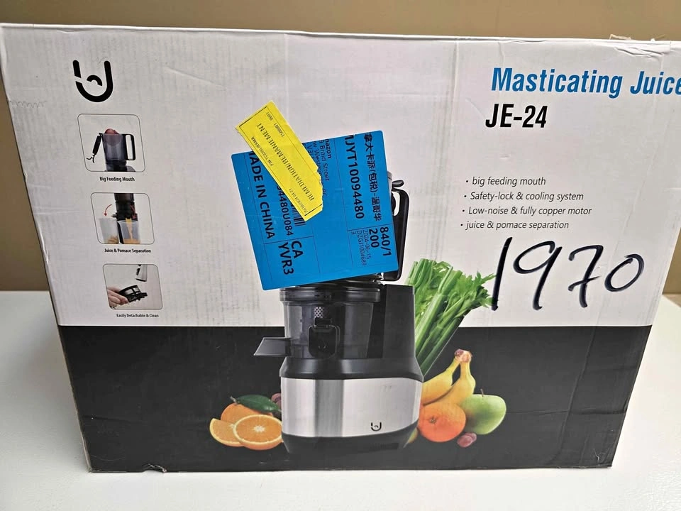 NIB Masticating Juicer JE-24